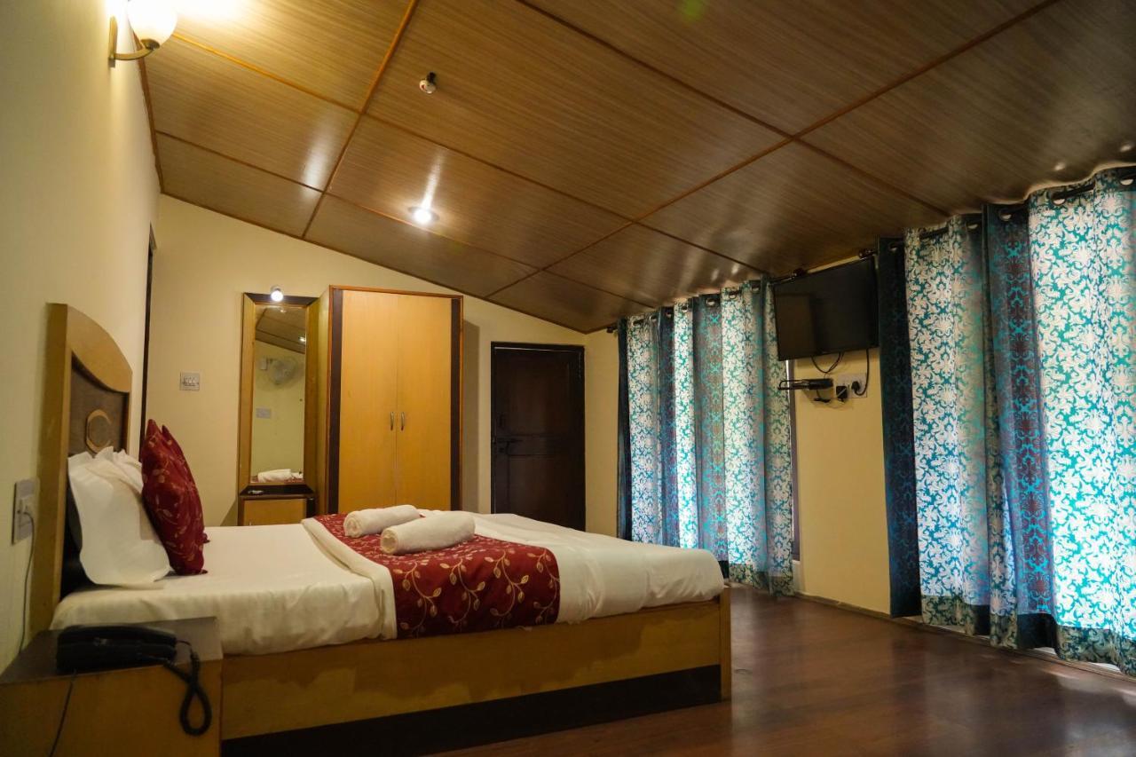 Hotel Grass Land Manāli Zewnętrze zdjęcie